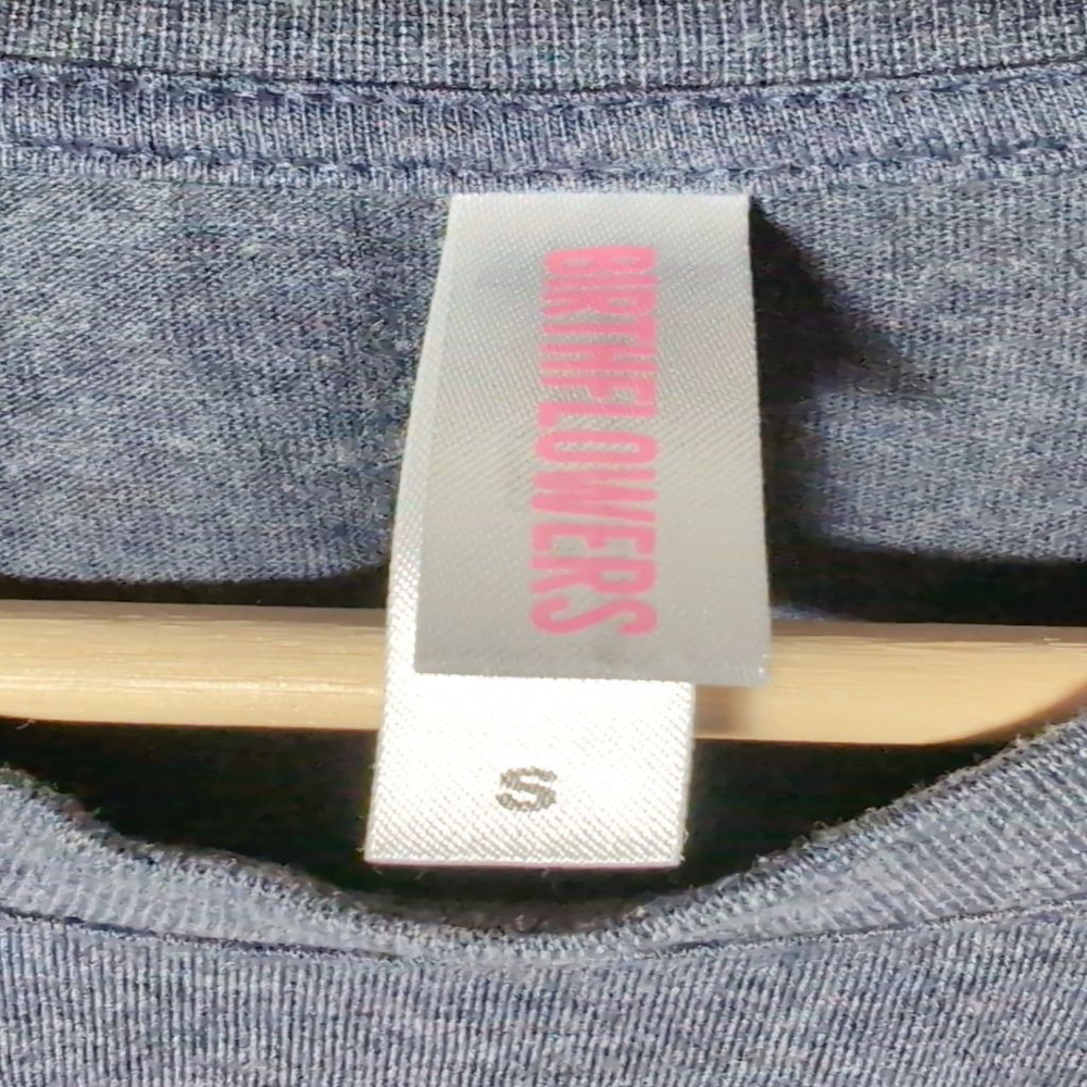 Birth Flowers 'VOTE, Tell Them Ruth Sent You' Political T shirt, Women's Small - Picture 2 of 4